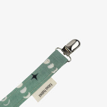 Load image into Gallery viewer, Organic Cotton Pacifier Clip
