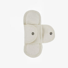 Load image into Gallery viewer, Organic Pantyliner
