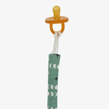 Load image into Gallery viewer, Organic Cotton Pacifier Clip
